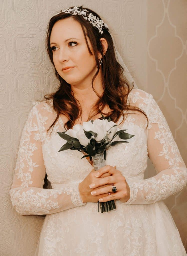 Elegant Las Vegas wedding dress rental with veil